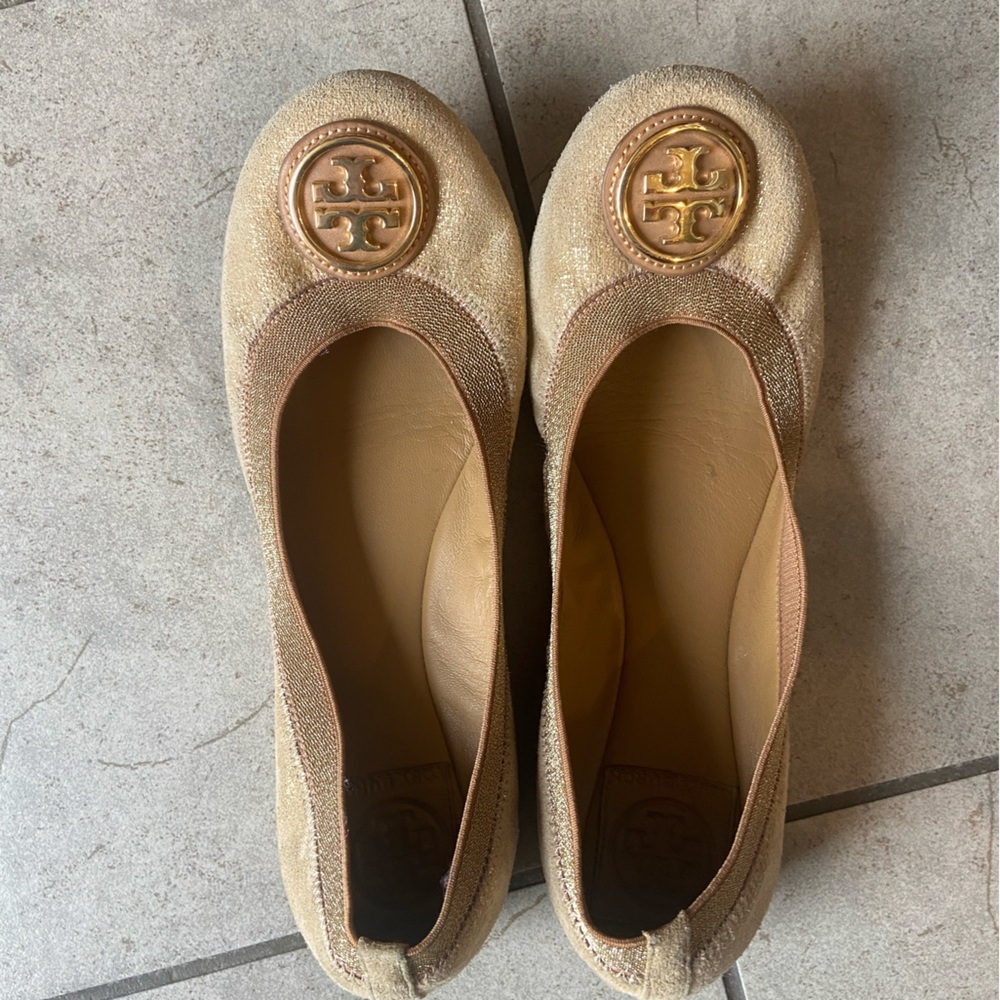 Tory Burch Caroline ballet flats. Size 7.5. Previously worn and loved!